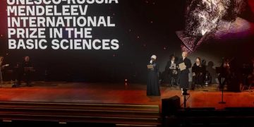 Два триумфатора. Кто получил премию им. Менделеева за научные достижения