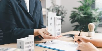 Юристы рассказали, как безопасно купить квартиру на вторичном рынке