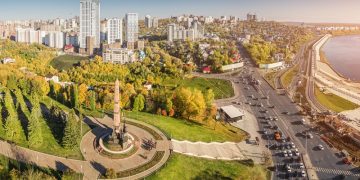 Названы города-миллионники — лидеры по росту цен на жилье за квартал