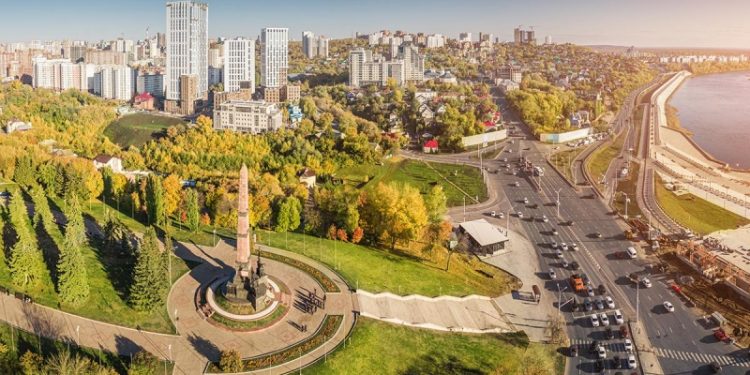 Названы города-миллионники — лидеры по росту цен на жилье за квартал