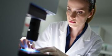Пошиковали и хватит? Государство на 50−70% сократило финансирование ряда нацпроектов по здоровью