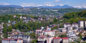 Снижение цен на жилье в июне охватило 40% крупных городов России