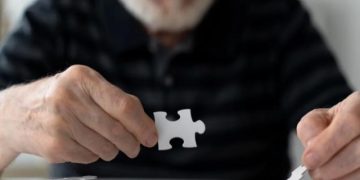 Ученые выяснили, как болезнь Альцгеймера распространяется по мозгу