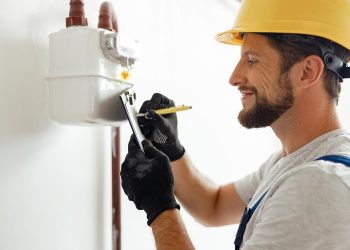 В МВД напомнили правила безопасности при допуске газовщиков в жилье