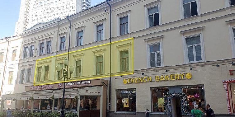 На Арбате вновь выставили на торги 9-комнатную квартиру в доме-памятнике