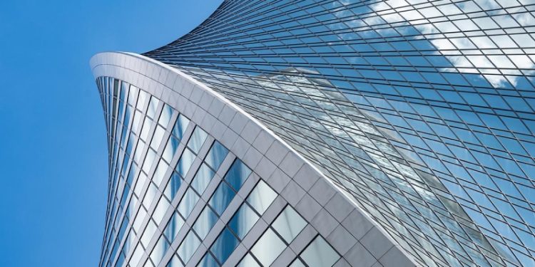 Продажи офисов выросли, но треть бизнес-центров осталась без покупателей