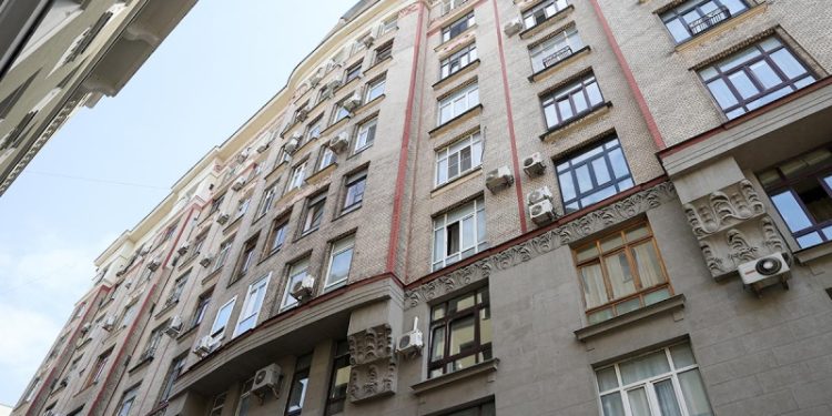 В первом московском «тучерезе» на торги выставлена двушка за ₽32,6 млн