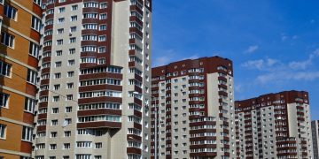 Выдача льготной ипотеки в России рухнула вдвое за месяц
