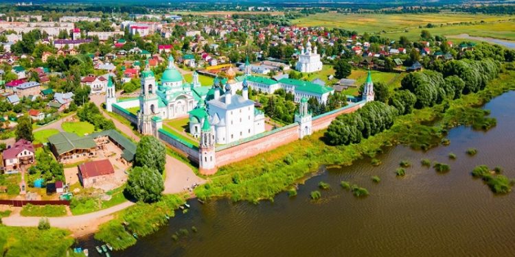 ИИ нашел город Золотого кольца, где в III квартале подешевело жилье