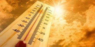 Руины поселения бронзового века нашли на дне водоема после жары в Англии