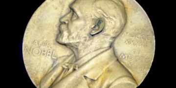 Стали известны лауреаты Нобелевской премии по экономике